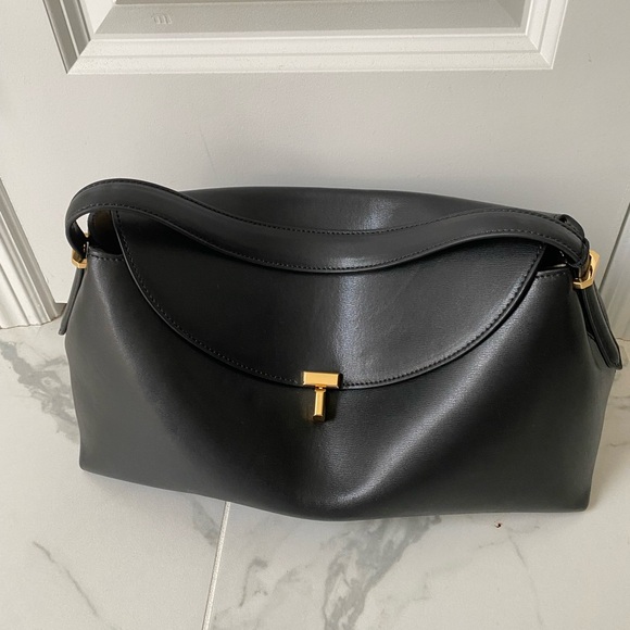 Toteme Large T-Lock leather shoulder bag - Picture 3 of 14